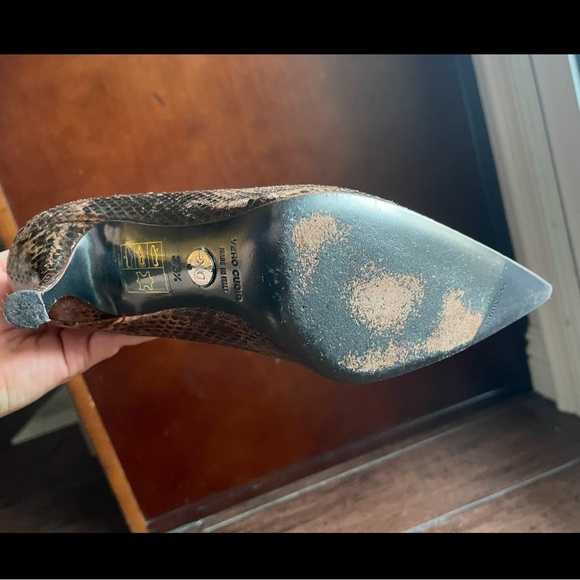 Gold Dolce & Gabbana heels - Picture 4 of 5